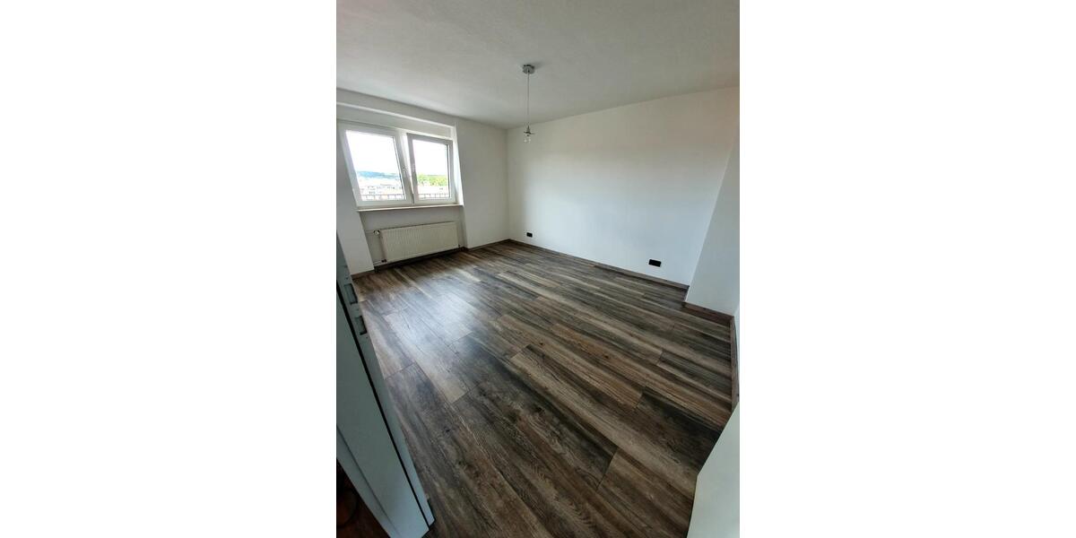 Tolles Penthouse in zentraler Lage in Kaiserslautern! 2 zimmer