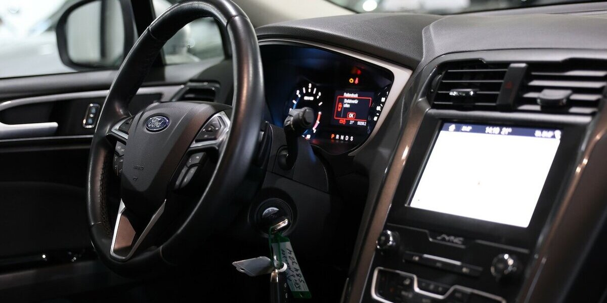 Ford Mondeo Tunier 2.0 EB BUSINESS EDITION / LED / 99.000 km 15.881 &euro; Hamm 59077