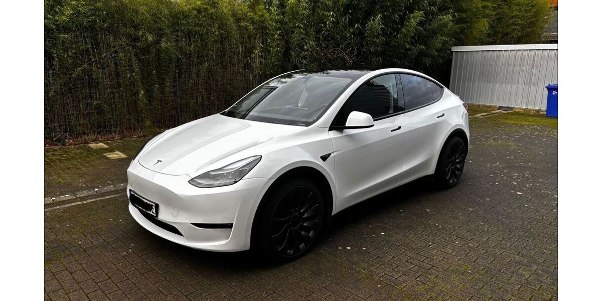 Tesla Model Y 53.000 km 35.990 &euro; Aachen 52068