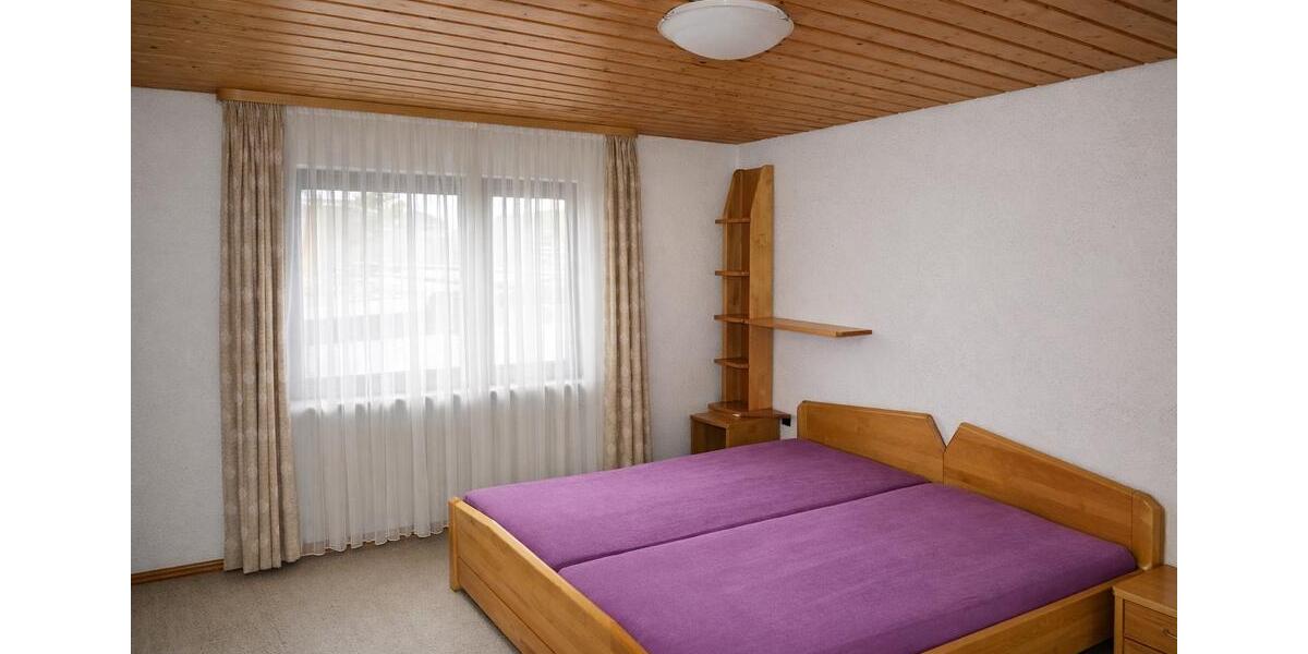 Einfamilienhaus Titisee-Neustadt Neustadt - 5 Zimmer, 160 m&sup2;, 400.000&euro; | Angebot:26239397