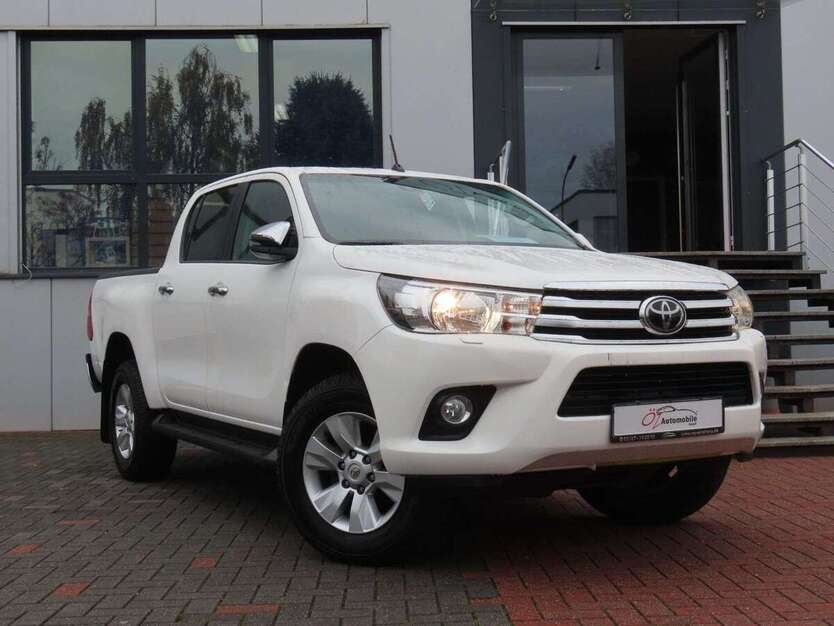 Toyota Hilux 235.188 km 24.900 € Neuss 41469