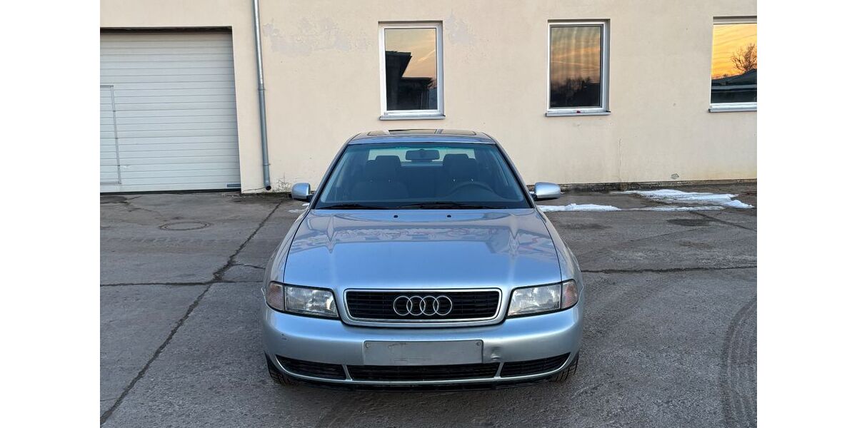 Audi A4 212.076 km 1.550 &euro; Arzberg 95659