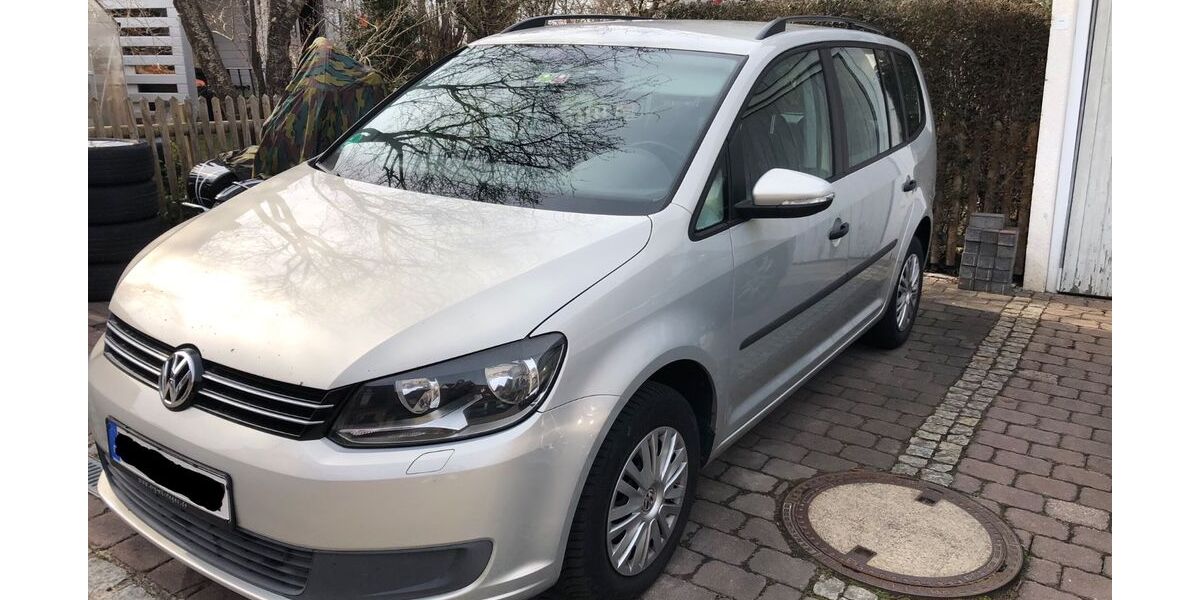 VW Touran 272.442 km 3.700 &euro; Unterweikertshofen 85253