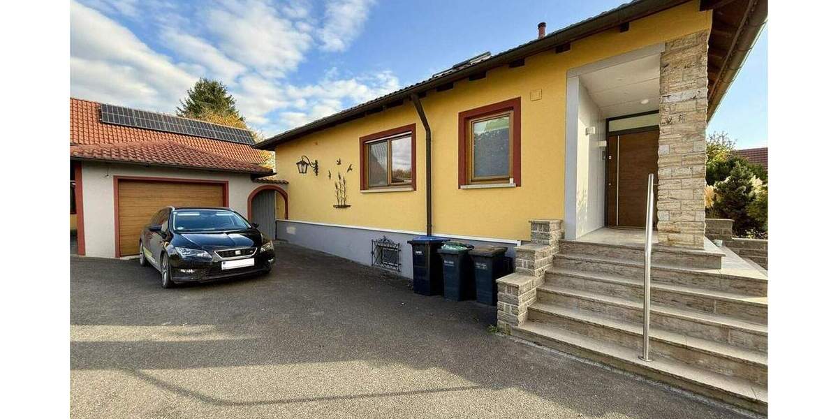 Bungalow Iphofen - 6 Zimmer, 160 m&sup2;, 2.380&euro; | Angebot:25682631