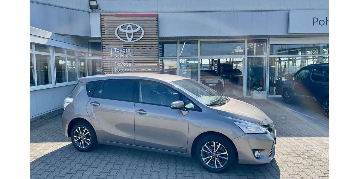 Toyota Verso 100.000 km 14.460 &euro; Zeithain 01619