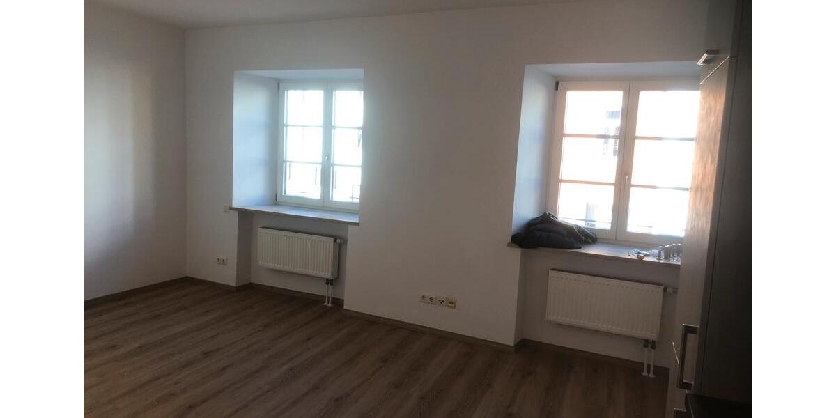 Etagenwohnung Rosenheim Innenstadt - 1 Zimmer, 33 m&sup2;, 905&euro; | Angebot:26320614