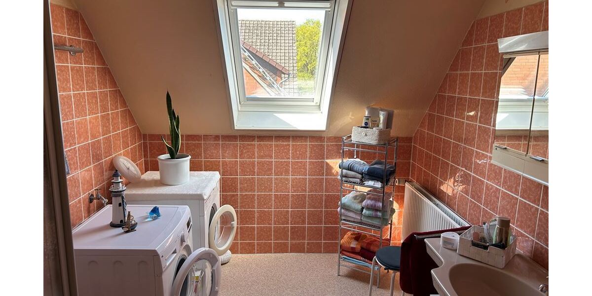 Interessantes Wohnhaus mit 2 Wohnungen, Nebengebäude und Grünland - Einfamilienhaus Stolzenau | Angebot:27142431