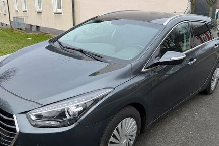 Hyundai i40 155.000 km 8.499 &euro; Oberhausen 46119