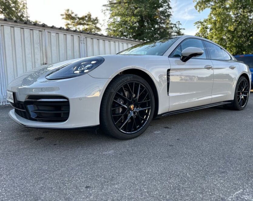 Porsche Panamera 56.000 km 84.000 € Garching 85748