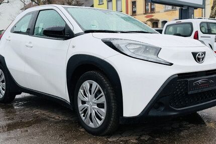 Toyota Aygo (X) 9.900 km 12.376 &euro; Saarbrücken 66115