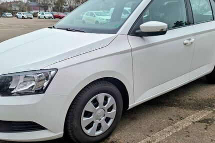 Skoda Fabia 87.000 km 7.450 &euro; Reutlingen 72764