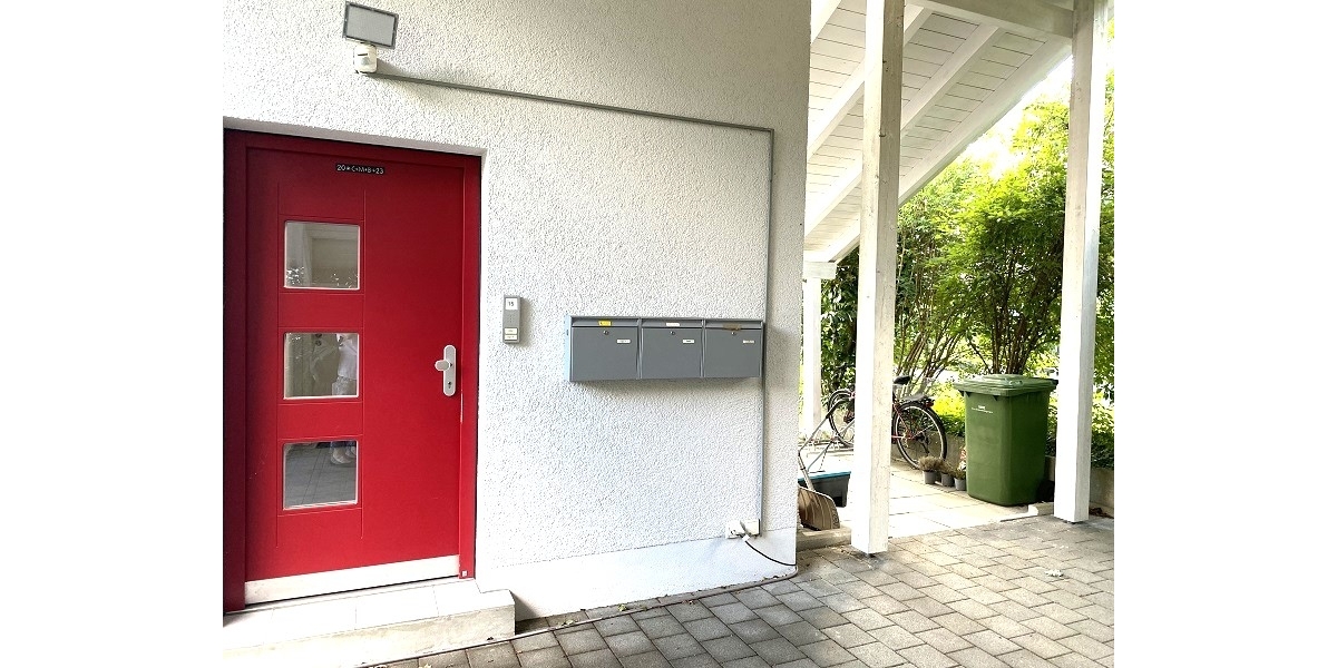 Freistehendes Ein- Zweifamilienhaus auf sonnigem Gartengrundstück mit viel Potenzial in Ottobrunn - Zweifamilienhaus Ottobrunn | Angebot:27071123