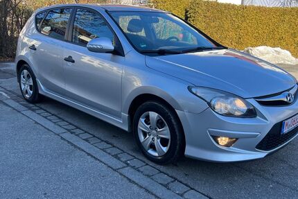 Hyundai i30 152.000 km 2.750 &euro; Hohenbrunn 85521