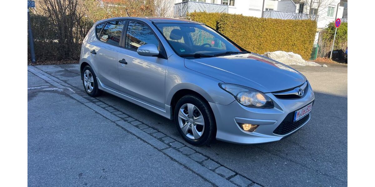 Hyundai i30 152.000 km 2.750 &euro; Hohenbrunn 85521