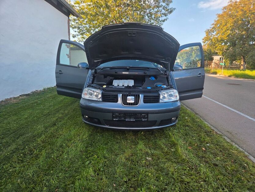 Seat Alhambra 213.443 km 4.800 € Dornstadt 89160