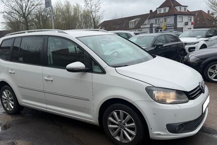 VW Touran 158.000 km 7.999 &euro; Detmold 32758