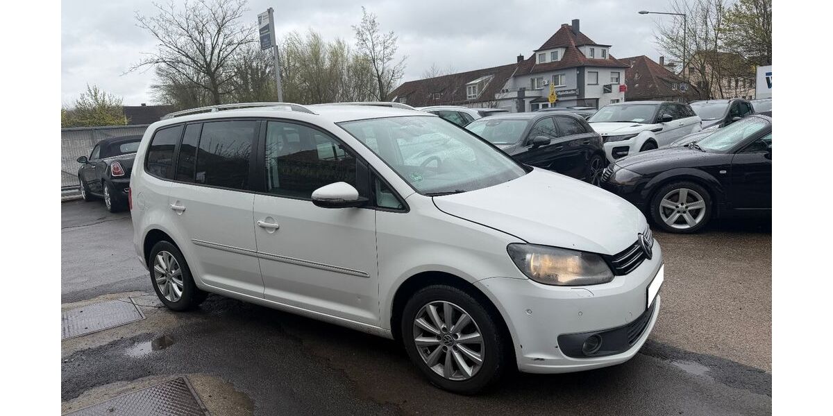 VW Touran 158.000 km 7.999 &euro; Detmold 32758