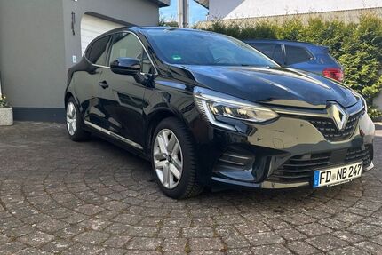 Renault Clio 57.000 km 12.900 &euro; Künzell 36093