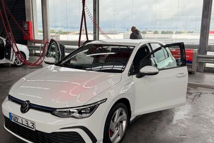 VW Golf 42.999 km 22.499 &euro; Kleve 47533