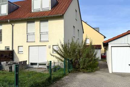 Haus zum Kaufen in Eschenbach in der Oberpfalz 235.000 € 135 m² 5 zimmer