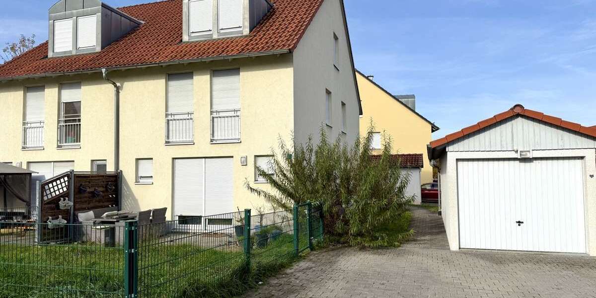 Haus zum Kaufen in Eschenbach in der Oberpfalz 235.000 € 135 m² 5 zimmer