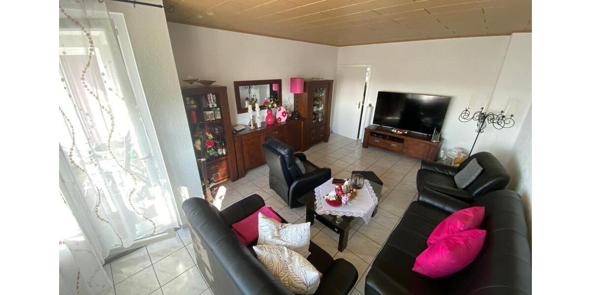 Dachgeschoßwohnung Bergneustadt - 3 Zimmer, 81 m&sup2;, 185.000&euro; | Angebot:25932738