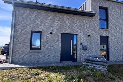 Haus Hohenhameln - 5 Zimmer, 150 m&sup2;, 1.599&euro; | Angebot:26358985