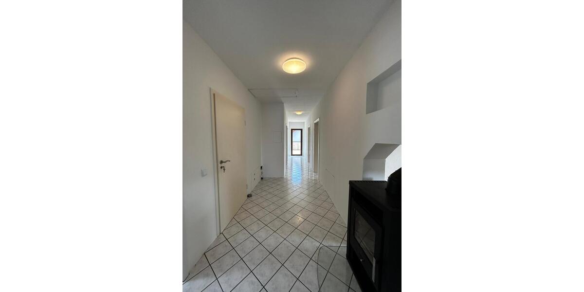 Dachgeschoßwohnung Neuenstein - 4 Zimmer, 83 m&sup2;, 305.000&euro; | Angebot:26919959