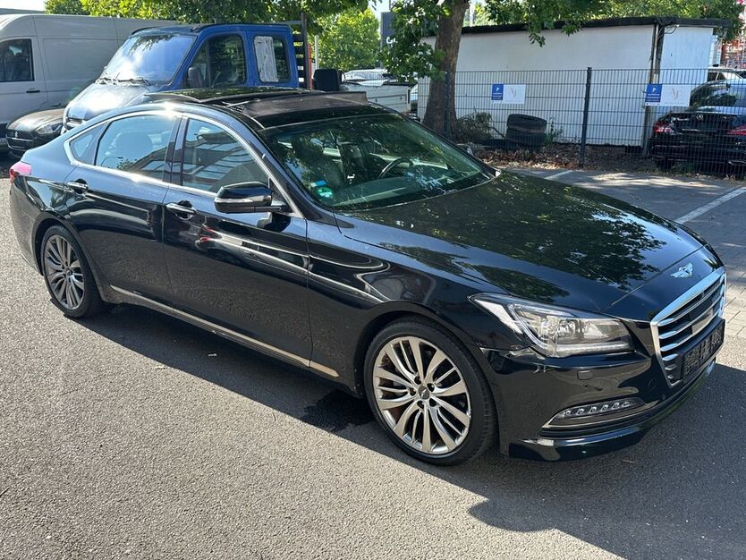Hyundai Genesis 160.000 km 17.000 € Wiesbaden 65203