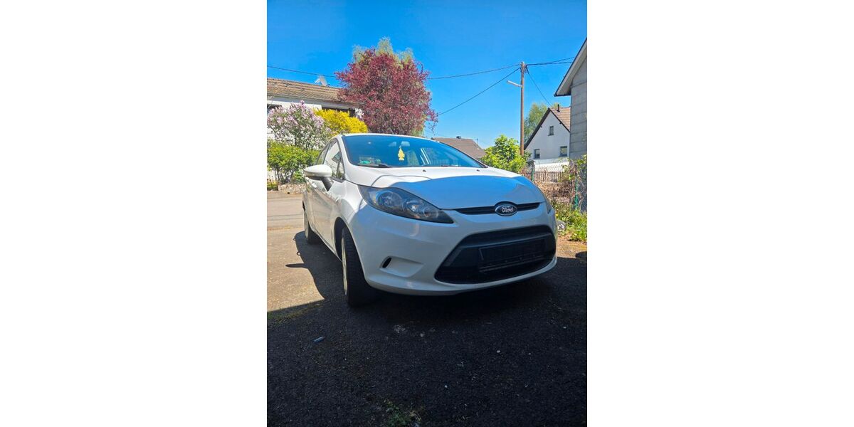 Ford Fiesta 161.000 km 3.900 &euro; Waldbröl 51545
