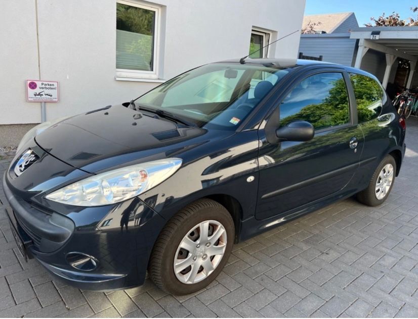 Peugeot 206 173.000 km 2.800 € Lübeck 23560