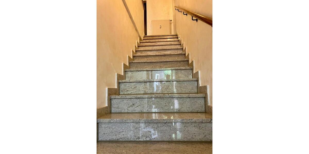 Maisonettenwohnung Metzingen - 5 Zimmer, 152 m&sup2;, 1.750&euro; | Angebot:24142093