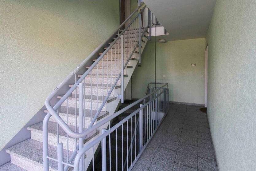 Ihr Alterswohnsitz? 4 Zimmer Wohnung in Citylage mit Balkon und Tiefgaragenstellplatz... 4 zimmer