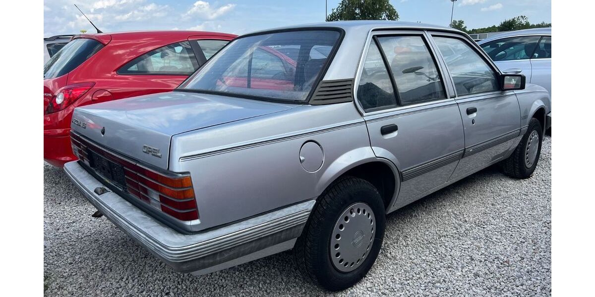 Opel Ascona 49.000 km 1.999 &euro; München 81829