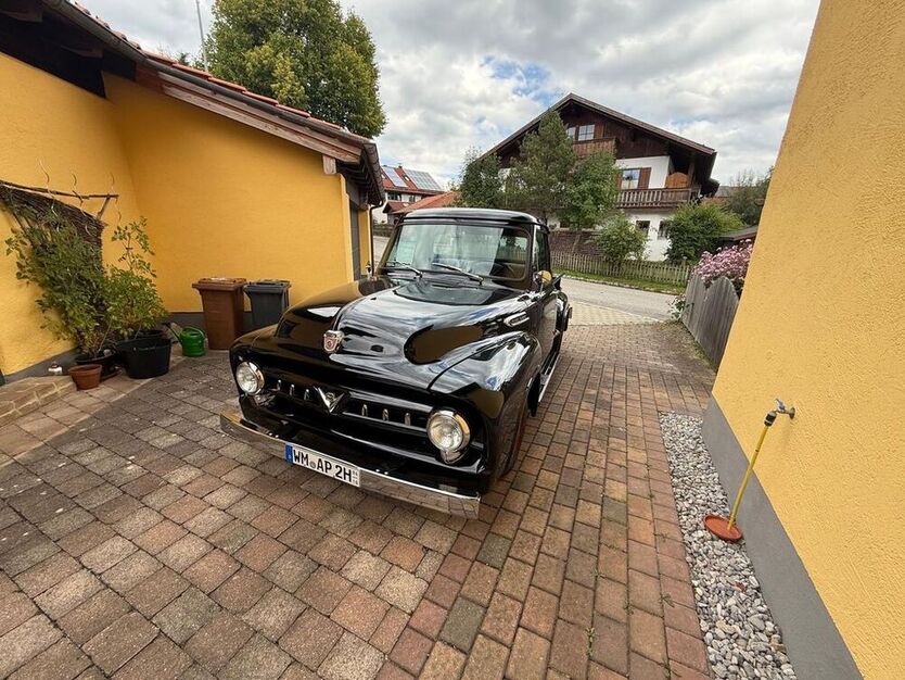 F 100