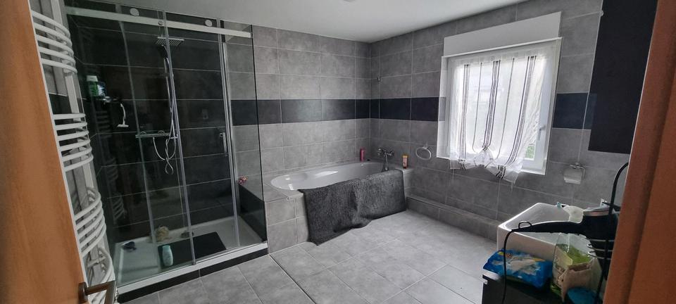 Haus in Haiger mit 8 Zimmern zu vermieten zimmer