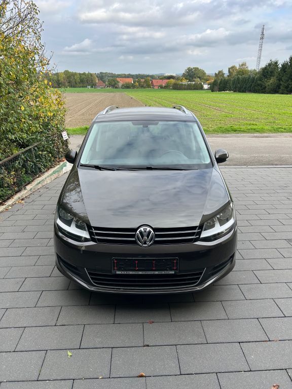 VW Sharan 210.814 km 14.650 € Bünde 32257