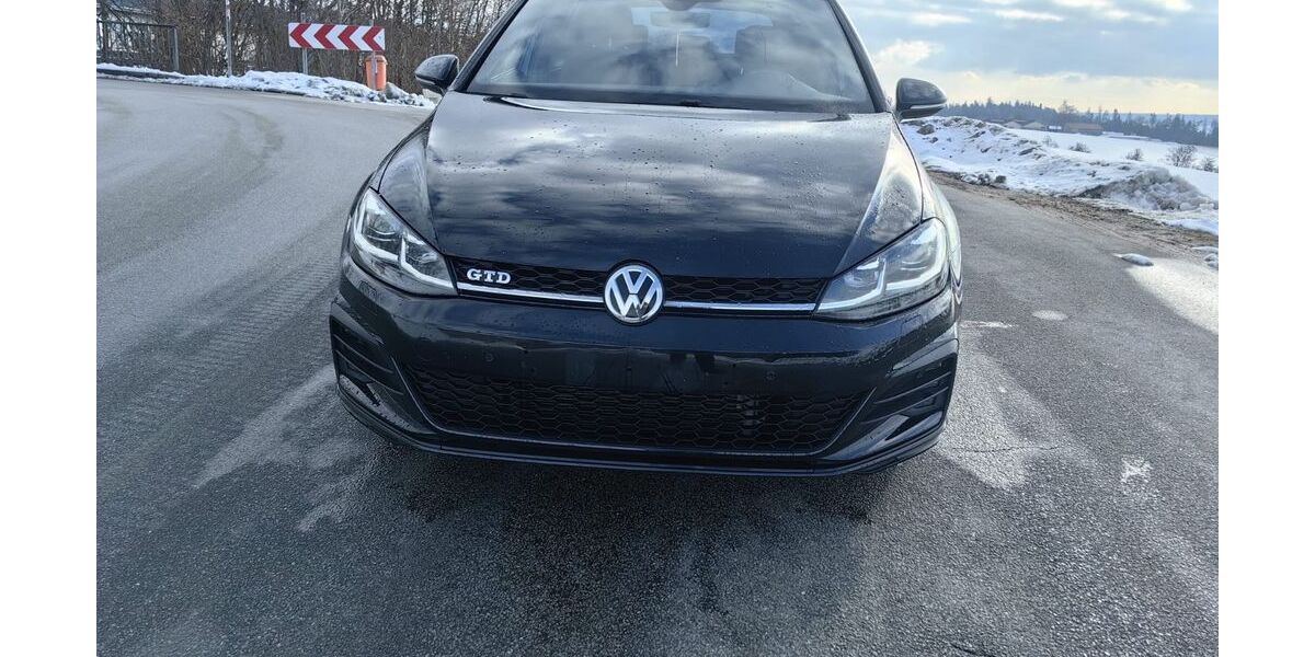 VW Golf 273.682 km 14.950 &euro; Salzweg 94121