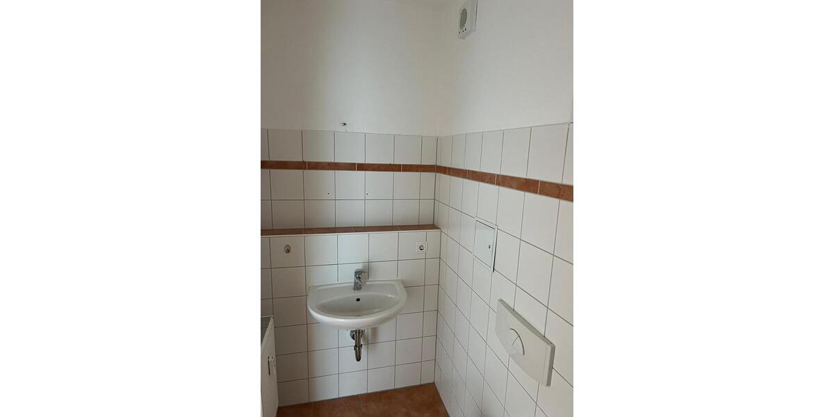Etagenwohnung Cottbus Spremberger Vorstadt - 1 Zimmer, 38 m&sup2;, 230&euro; | Angebot:26623898