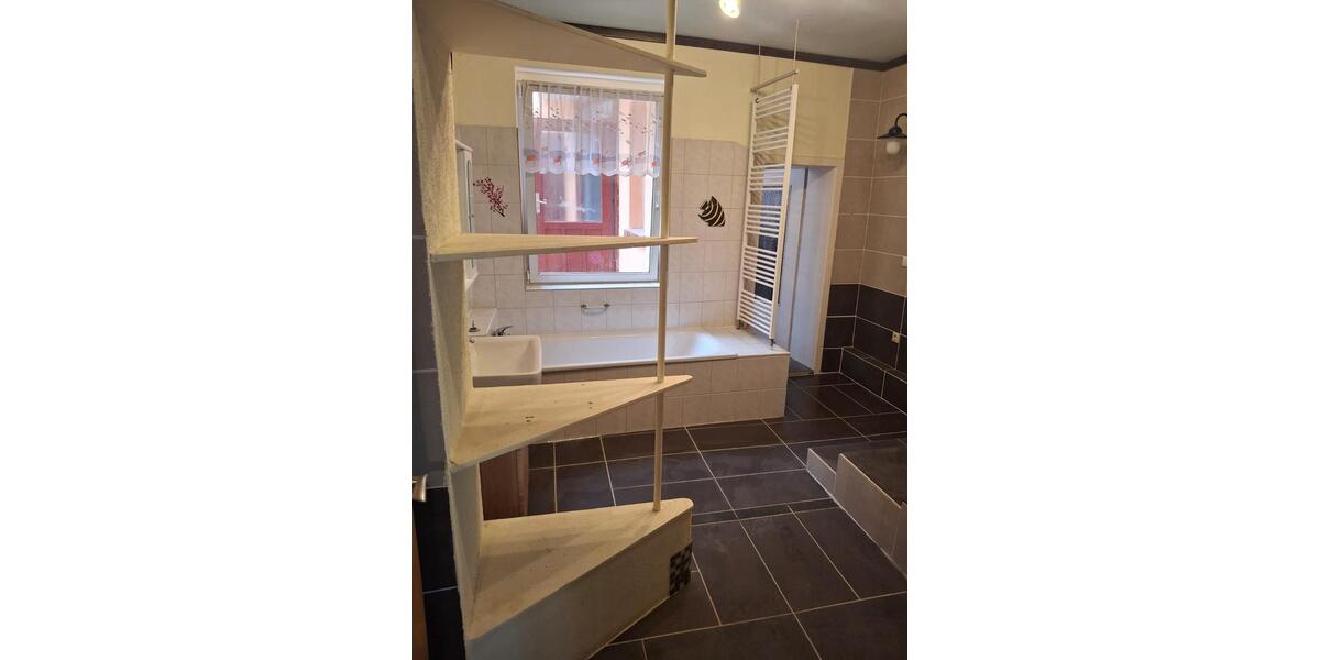 Einfamilienhaus Weiler bei Bingen - 6 Zimmer, 160 m&sup2;, 149.000&euro; | Angebot:26413379