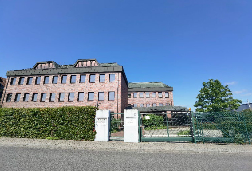 Büro in Dietzenbach 4.200.000 € 2780 m² zimmer