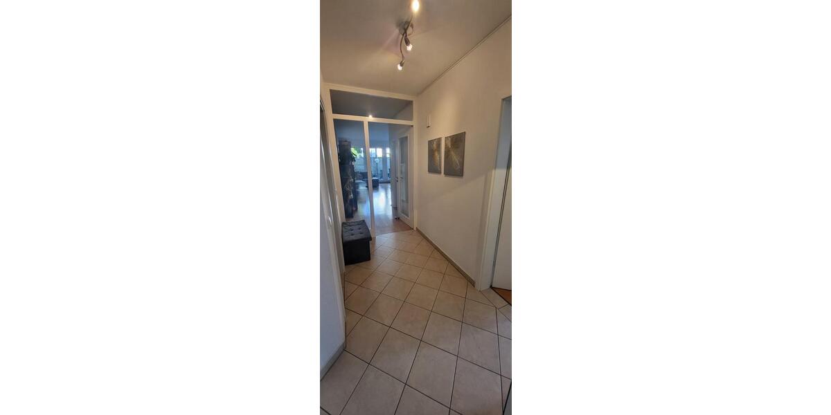 Erdgeschoßwohnung Bad Zwischenahn - 3 Zimmer, 93 m&sup2;, 1.335&euro; | Angebot:26299497