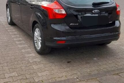 Ford Focus 53.680 km 6.600 &euro; Gelsenkirchen 45879