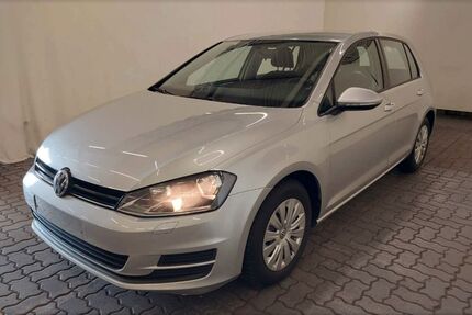 VW Golf 84.500 km 9.450 &euro; Neumünster 24536