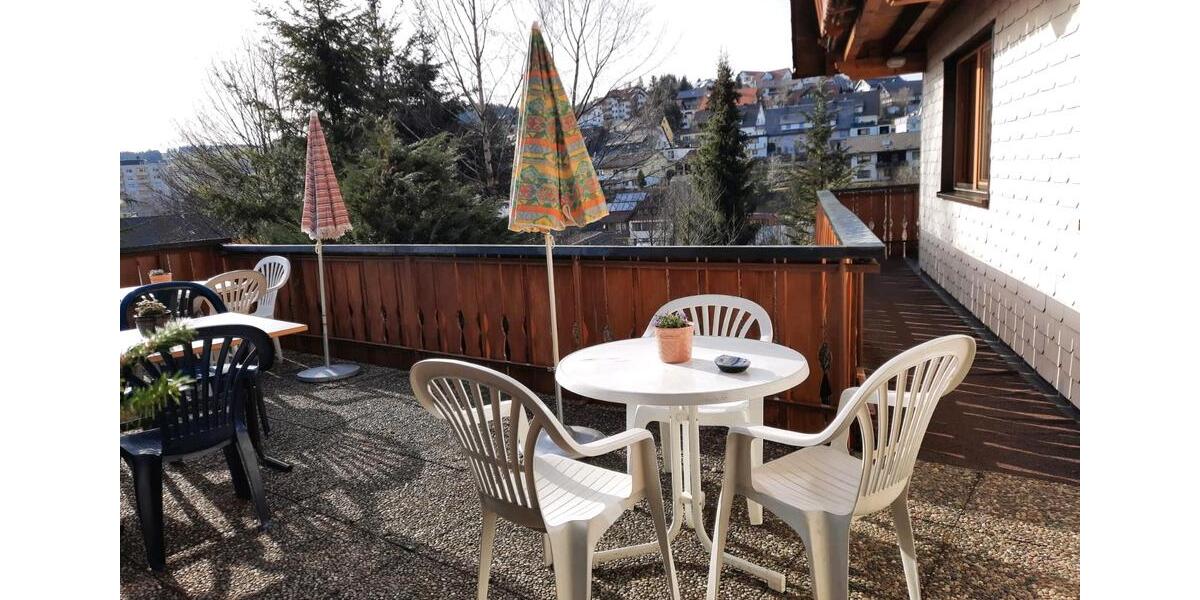 Einfamilienhaus Furtwangen im Schwarzwald - 13 Zimmer, 300 m&sup2;, 475.000&euro; | Angebot:25322574