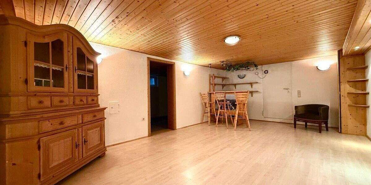 Einfamilienhaus Teublitz - 7 Zimmer, 163 m&sup2;, 1.250&euro; | Angebot:25051698