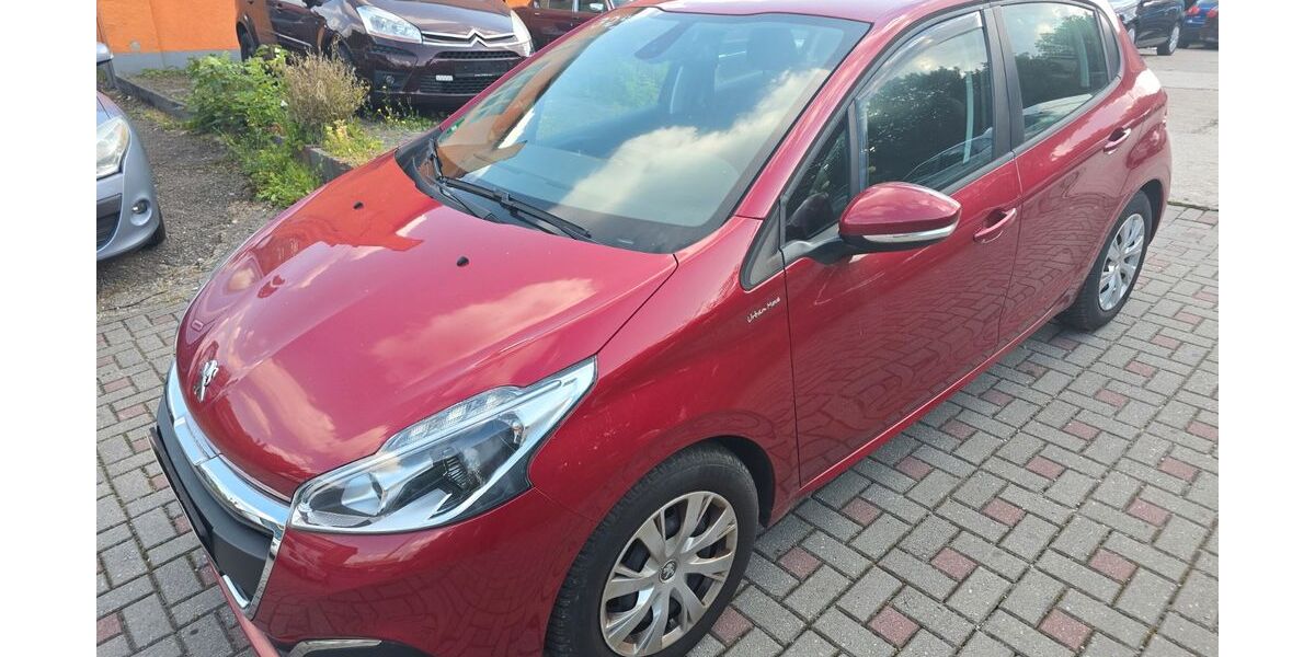 Peugeot 208 64.000 km 5.290 &euro; Chemnitz 09114