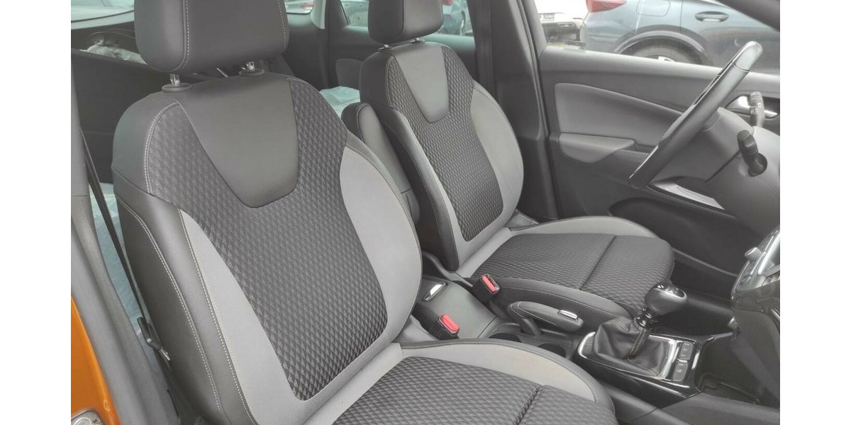 Opel Crossland 1,2 Turbo Ultimate Navi/LED/SH/FH/PDC 102.985 km 9.500 &euro; Höchstenbach 57629