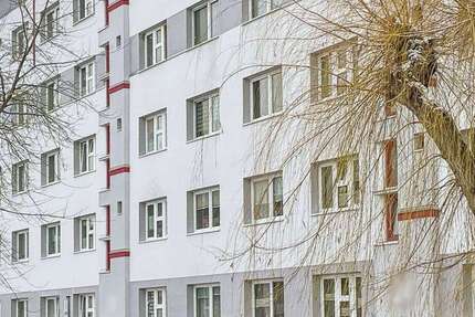 Wohnung zum Kaufen in Neubrandenburg 89.000 € 77.5 m² 4 zimmer