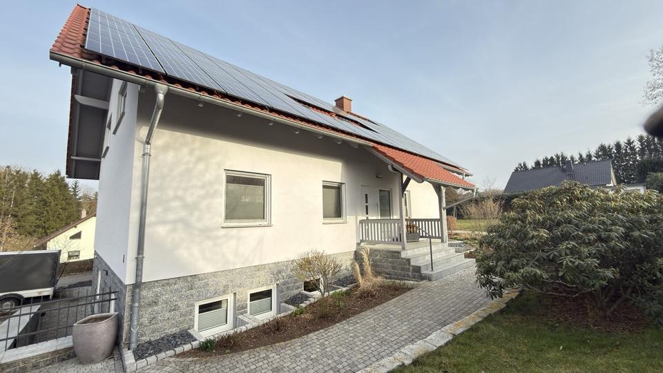 Mehrfamilienhaus, Wohnhaus Döbeln - 8 Zimmer, 200 m&sup2;, 2.200&euro; | Angebot:25612550